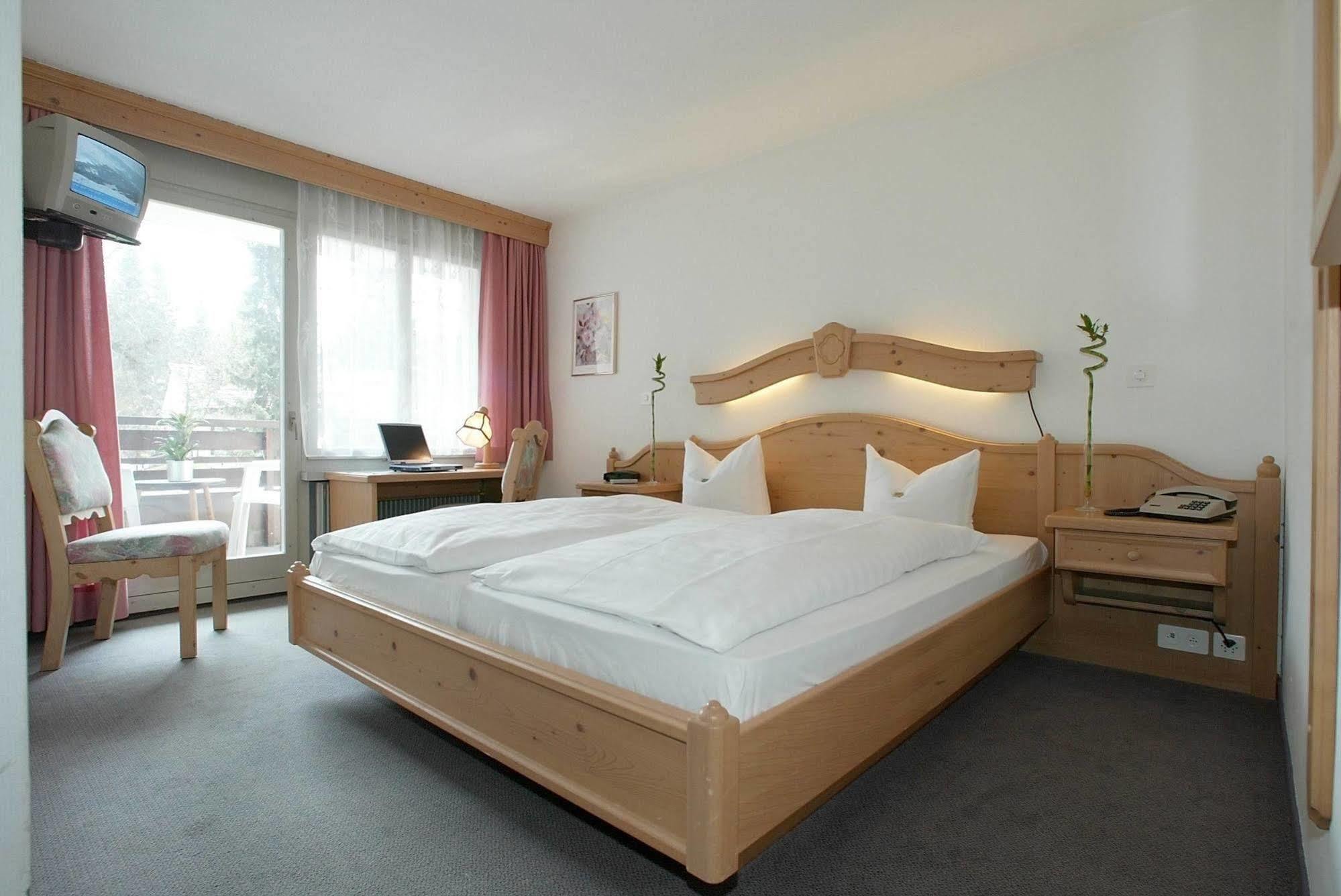 T3 Hotel Surpunt 필름 외부 사진