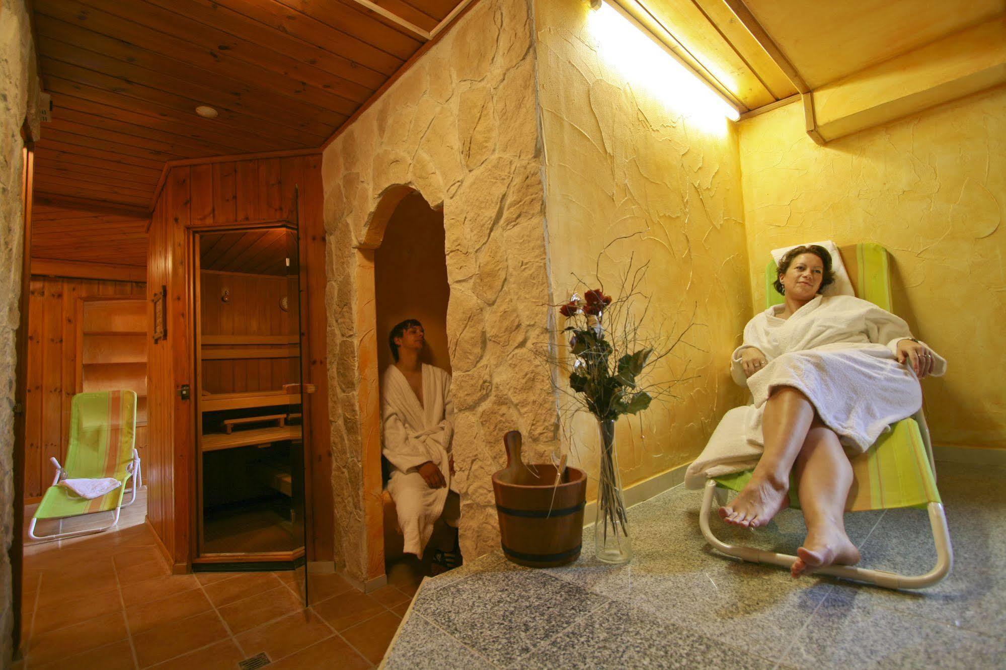T3 Hotel Surpunt 필름 외부 사진